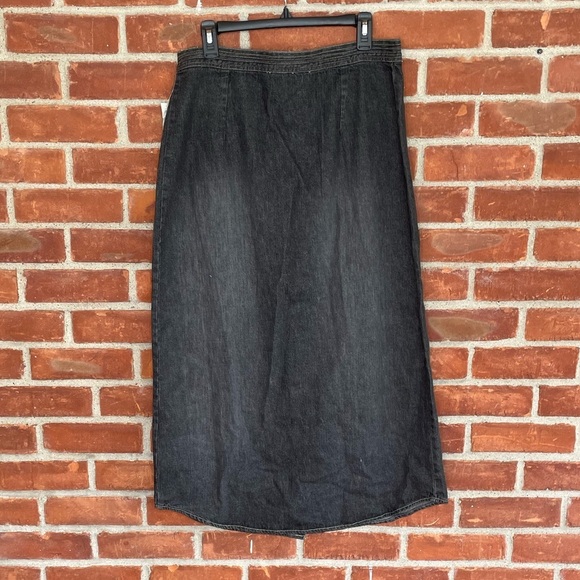 Vintage black denim button front midi skirt - Picture 5 of 7
